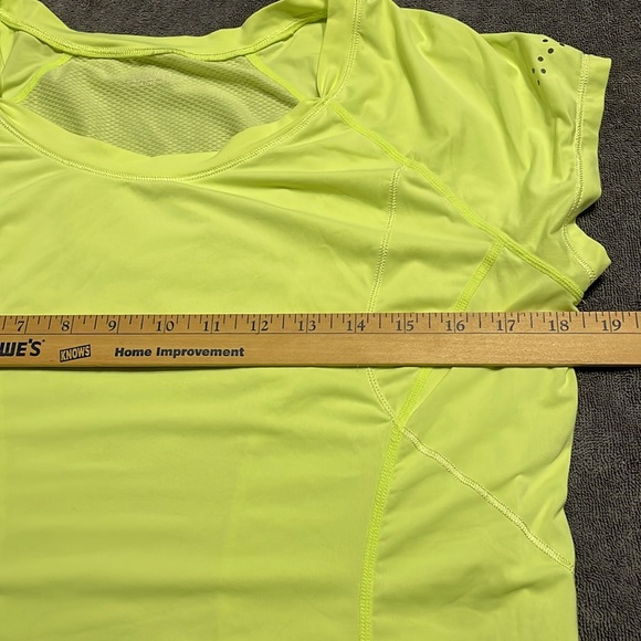 Set of TWO Zella Women’s lightweight mesh short sleeve tops. Pink, Neon Yellow L - Picture 11 of 13